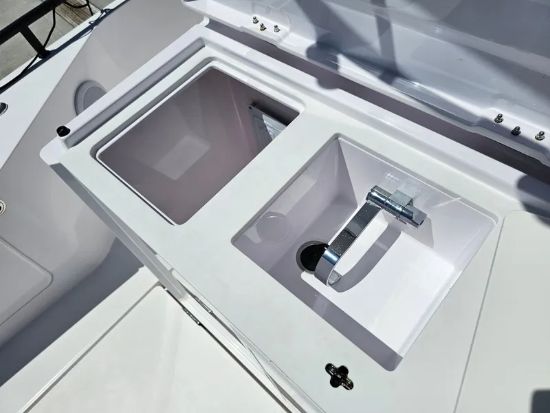 Slide: The Image of Axopar 28 Cabin 2021 - 21