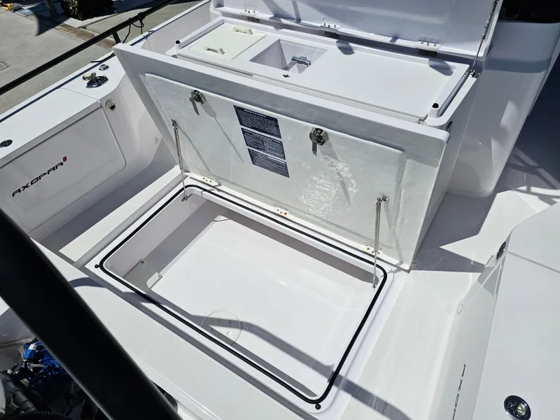 Slide: The Image of Axopar 28 Cabin 2021 - 23