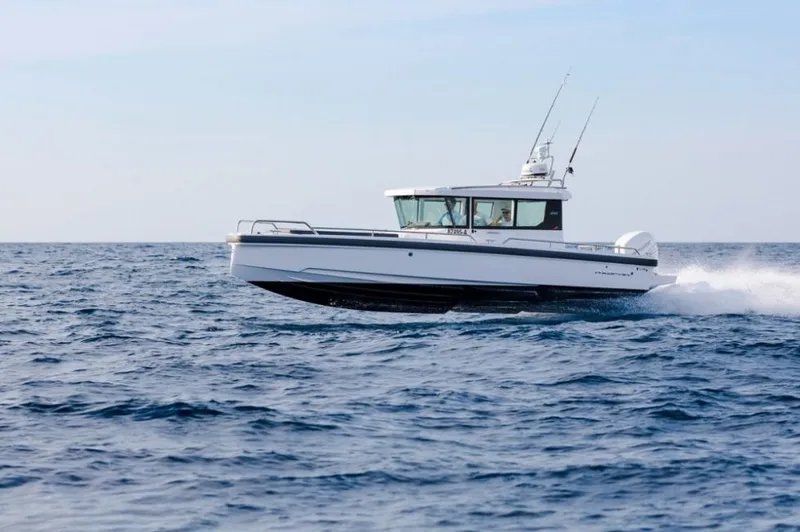 Slide: The Image of Axopar 28 Cabin 2021 - 31