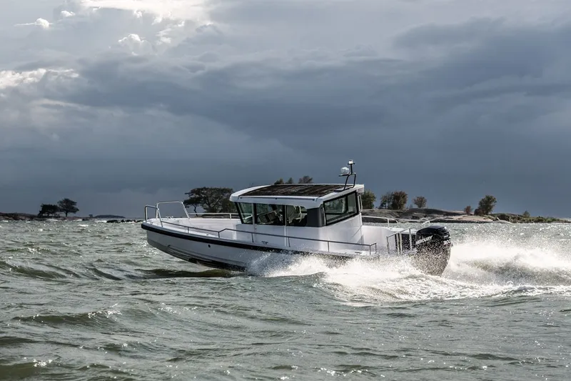 Slide: The Image of Axopar 28 Cabin 2021 - 33