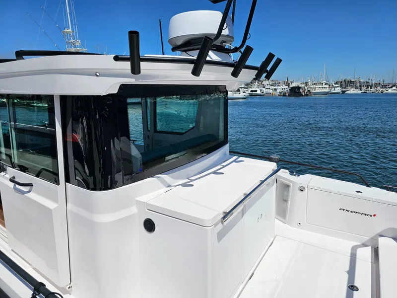 Slide: The Image of Axopar 28 Cabin 2021 - 4