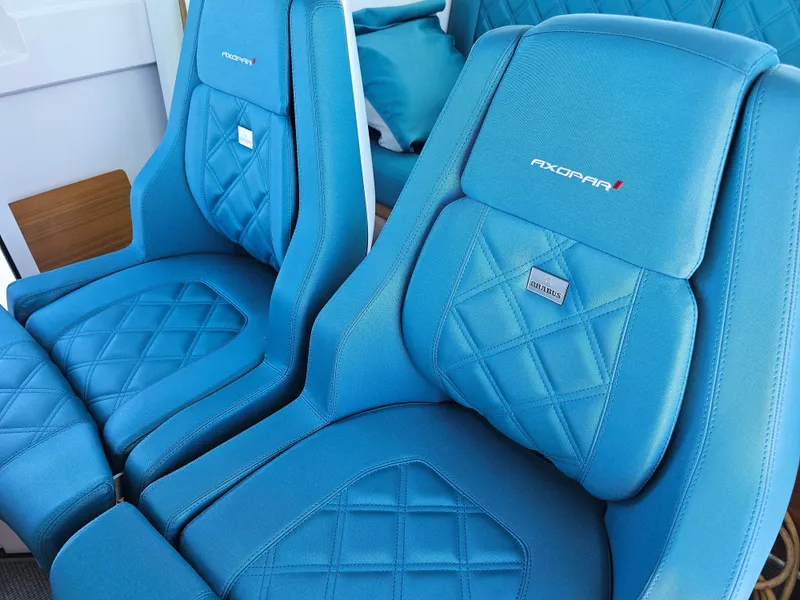 Slide: The Image of Axopar 28 Cabin 2021 - 7