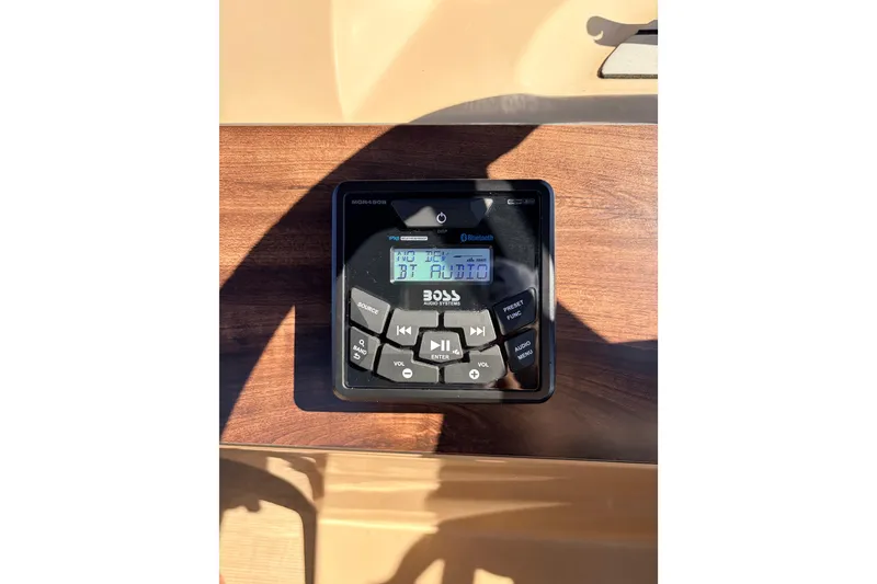 Slide: The Image of 2019 Crestliner 200 Rally CS boat audio system with Bluetooth connectivity. - 7