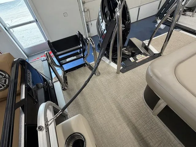 Slide: The Image of Tahoe LTZ 2385 VRB 2026 - 13