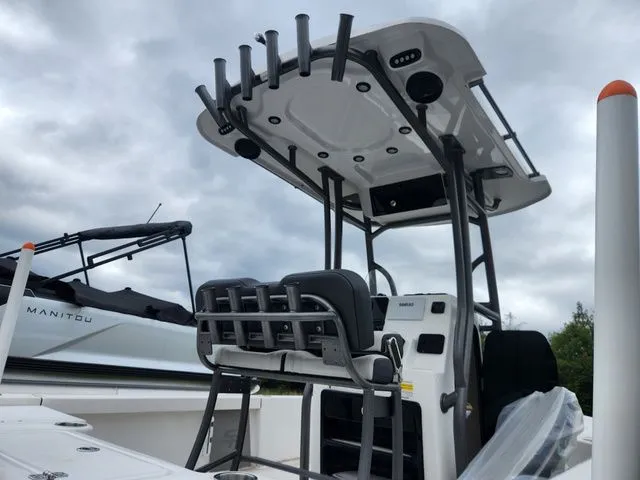 Slide: The Image of Sea Pro 230 DLX W/200HP 2025 - 6