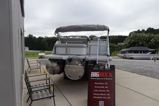 Slide: The Image of Godfrey XPERIENCE 2286 SFLX W/150HP 2026 - 18