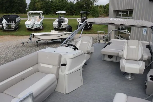 Slide: The Image of Godfrey XPERIENCE 2286 SFLX W/150HP 2026 - 3