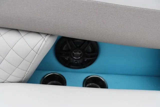 Slide: The Image of Godfrey SWEETWATER 2286 SFL W/150HP 2025 - 16