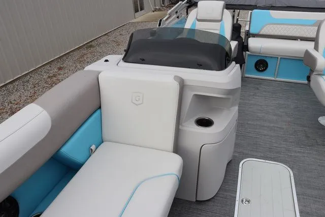 Slide: The Image of Godfrey SWEETWATER 2286 SFL W/150HP 2025 - 22