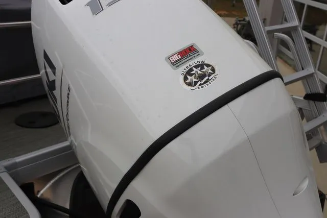 Slide: The Image of Godfrey SWEETWATER 2286 SFL W/150HP 2025 - 31