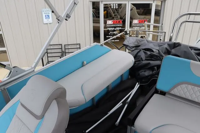 Slide: The Image of Godfrey SWEETWATER 2286 SFL W/150HP 2025 - 36