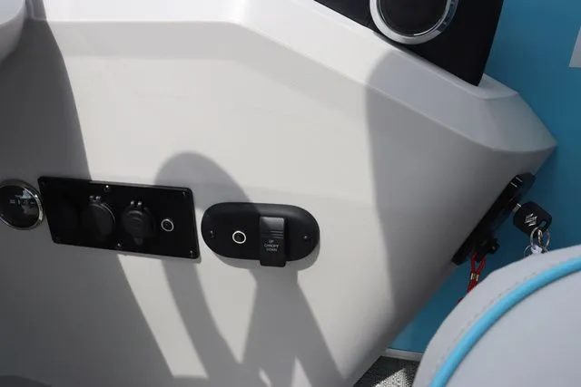 Slide: The Image of Godfrey SWEETWATER 2286 SFL W/150HP 2025 - 45