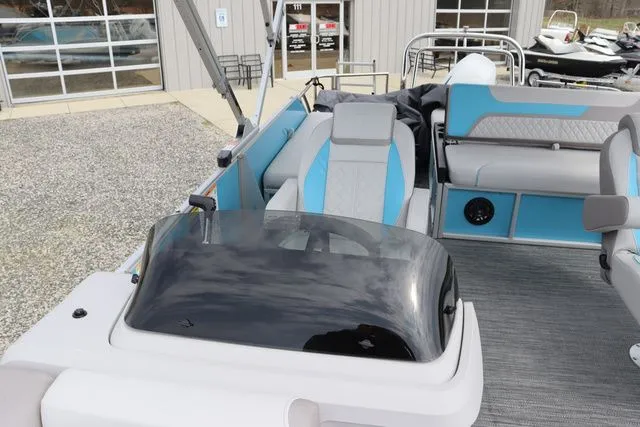 Slide: The Image of Godfrey SWEETWATER 2286 SFL W/150HP 2025 - 49