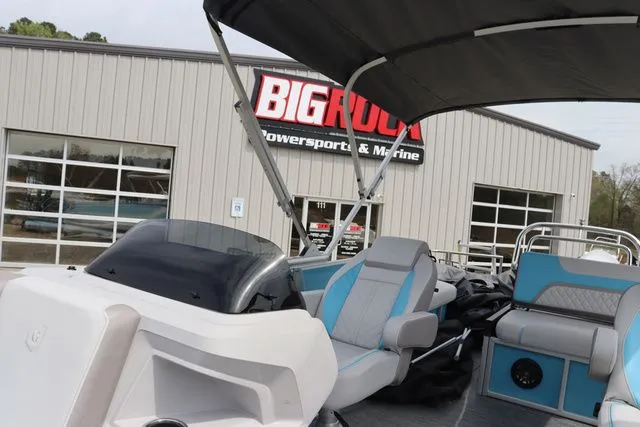 Slide: The Image of Godfrey SWEETWATER 2286 SFL W/150HP 2025 - 52