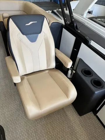 Slide: The Image of Luxurious Evotti 521QL seat, 2026 model, in beige leather. - 15