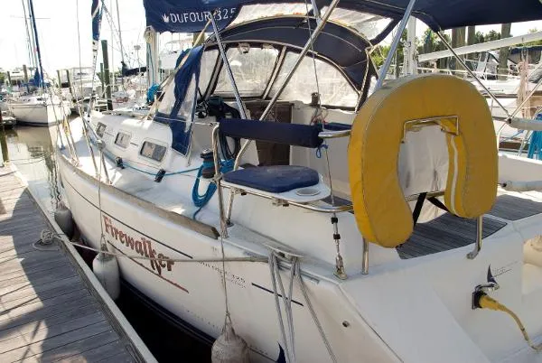 Slide: The Image of Dufour 325 Grand Large 2006 - 2