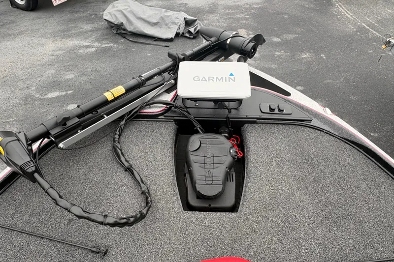 Slide: The Image of 2025 Nitro Z17 boat with Garmin navigation system on deck. - 7