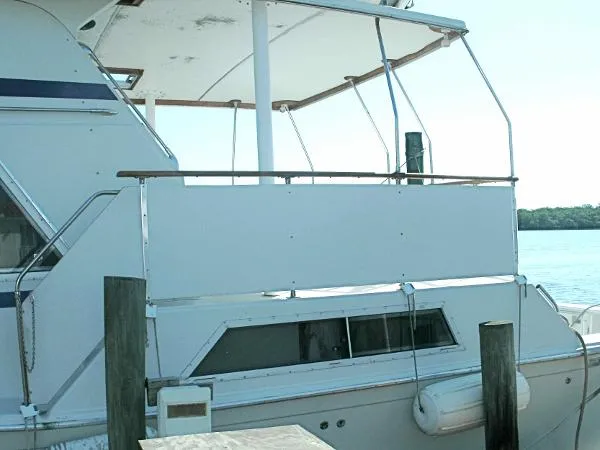 Slide: The Image of Uniflite 48 Yacht Fisherman 1982 - 3