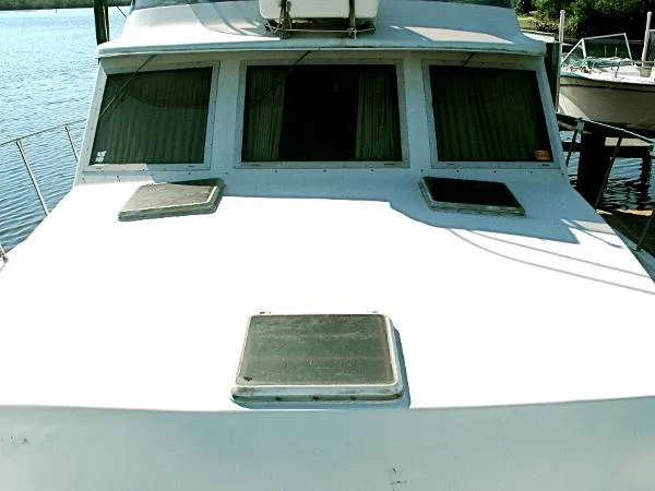 Slide: The Image of Uniflite 48 Yacht Fisherman 1982 - 6