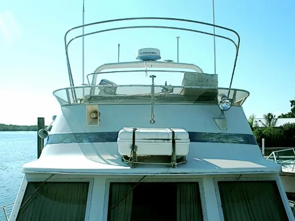 Slide: The Image of Uniflite 48 Yacht Fisherman 1982 - 8