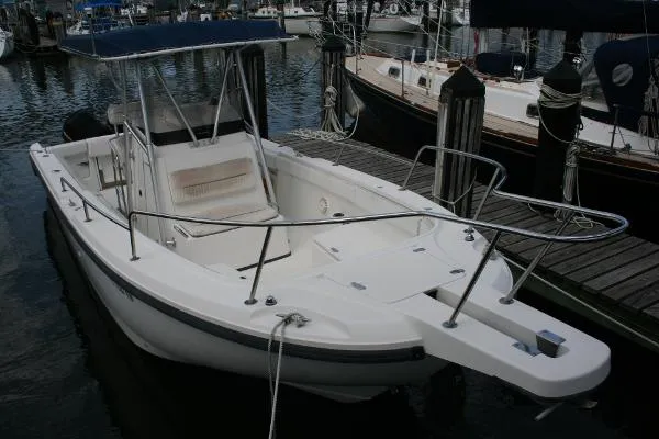 Slide: The Image of Boston Whaler outrage 26 1998 - 0