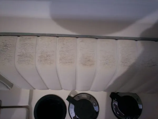 Slide: The Image of Boston Whaler outrage 26 1998 - 10
