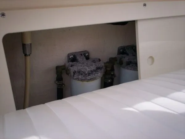 Slide: The Image of Boston Whaler outrage 26 1998 - 11