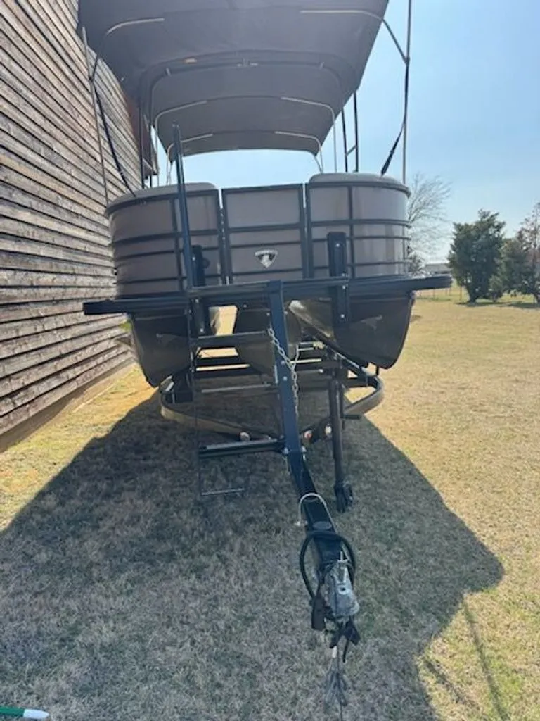 Slide: The Image of Trifecta 21 RFS SS 2019 - 12