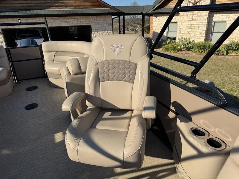 Slide: The Image of Trifecta 21 RFS SS 2019 - 7