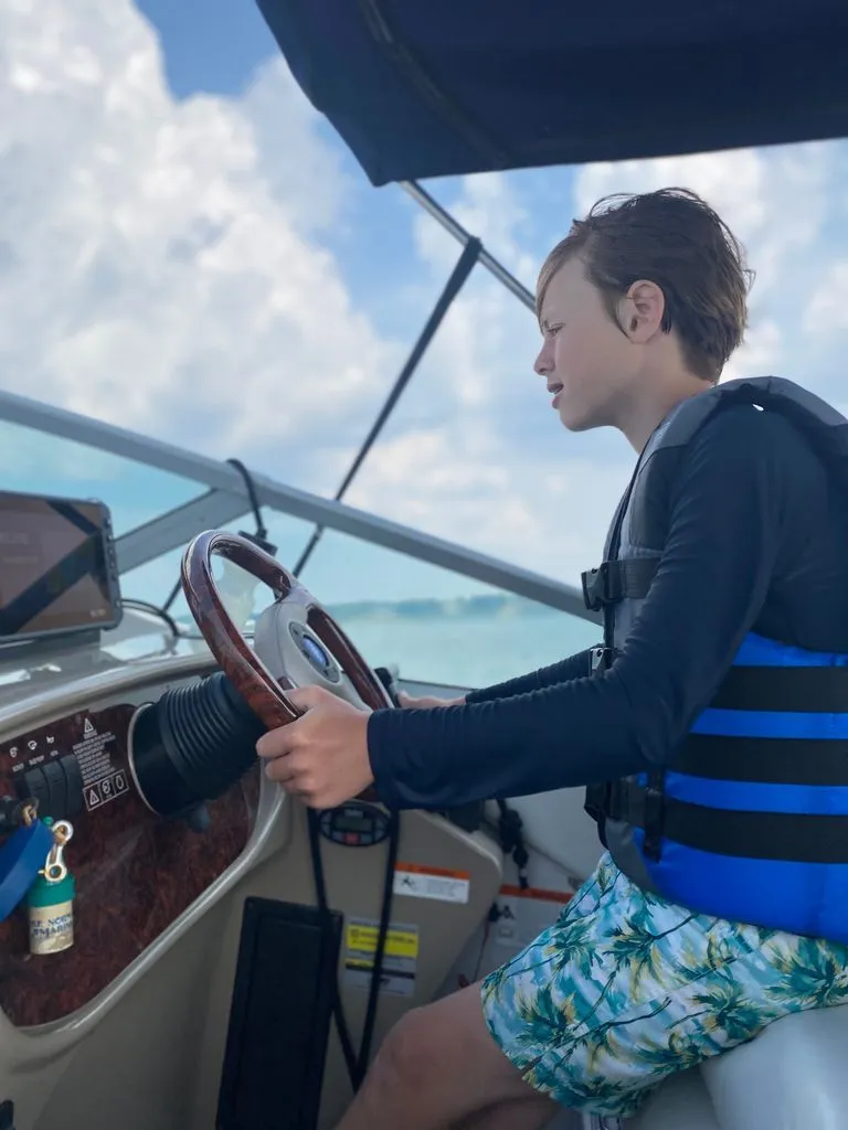 Slide: The Image of Four Winns 268 Vista 2005 - 4