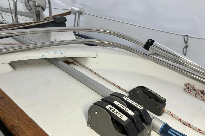 Slide: The Image of Deck view of 2005 Beneteau Oceanis 423 sailboat with rigging and winches. - 40