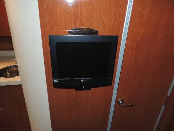 Slide: The Image of Regal 3760 Commodore 2007 - 3