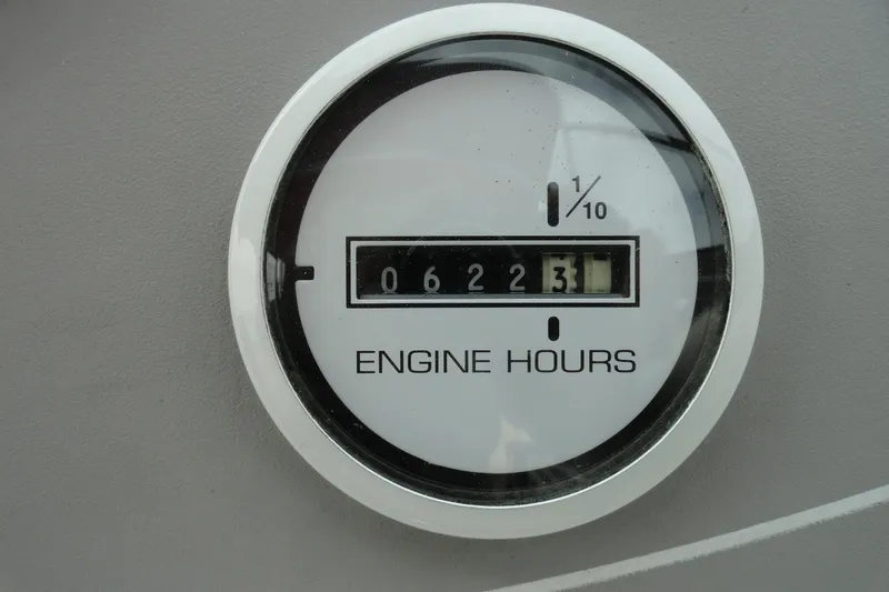 Slide: The Image of Engine hour meter showing 622.3 hours on a 1997 Caravelle Interceptor 232. - 10