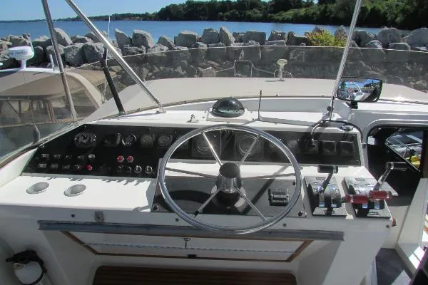 Slide: The Image of Bayliner 4588 Pilothouse MY 1990 - 10