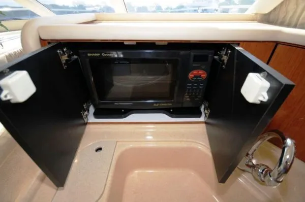 Slide: The Image of Sea Ray 480 Sedan Bridge 2001 - 10