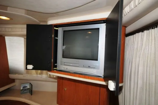Slide: The Image of Sea Ray 480 Sedan Bridge 2001 - 7