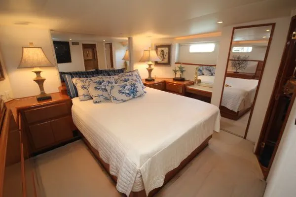 Slide: The Image of Viking 60 Cockpit Motor Yacht 2000 - 7