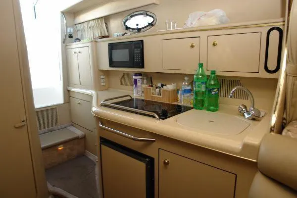 Slide: The Image of Sea Ray 310 Sundancer 1998 - 2