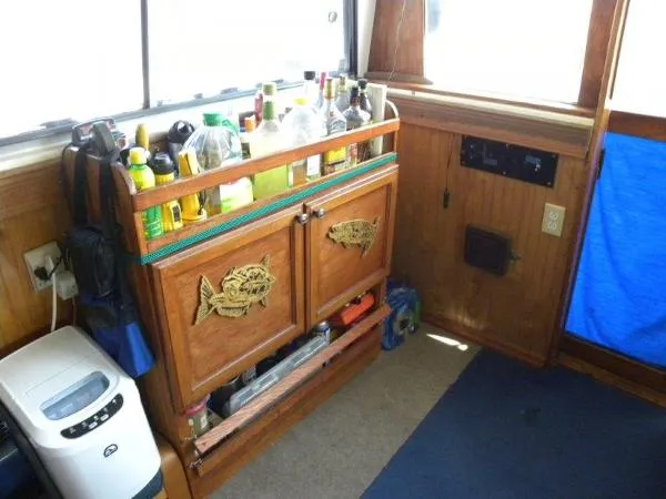 Slide: The Image of Bayliner 38 MOTOR YACHT 1986 - 2