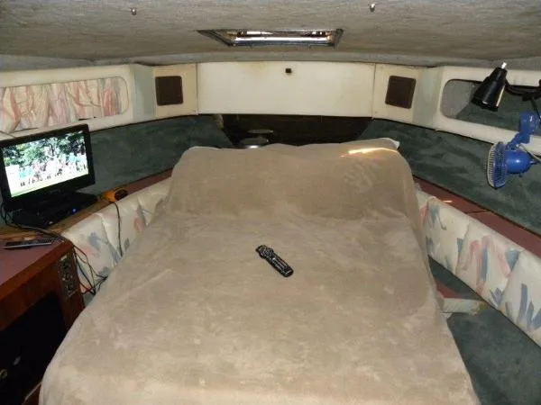 Slide: The Image of Bayliner 38 MOTOR YACHT 1986 - 7