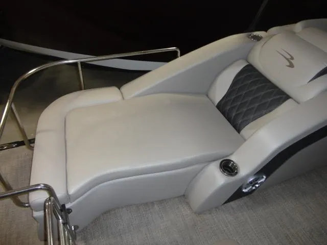 Slide: The Image of Luxurious lounge seat on Bennington 25 QCW 2018 pontoon boat. - 34