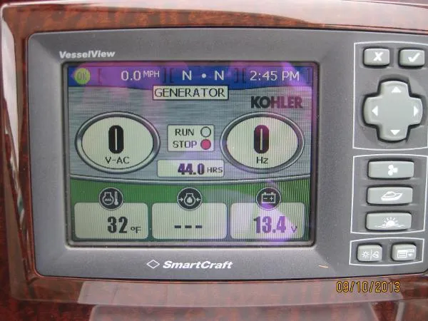 Slide: The Image of Sea Ray 350 Sundancer 2010 - 9