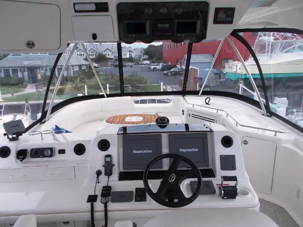 Slide: The Image of Sea Ray 580 Sedan Bridge 2010 - 5