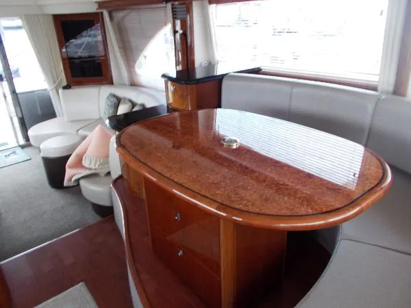 Slide: The Image of Sea Ray 580 Sedan Bridge 2010 - 8