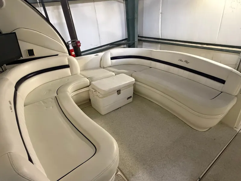 Slide: The Image of Sea Ray 44 Sundancer 2006 - 16