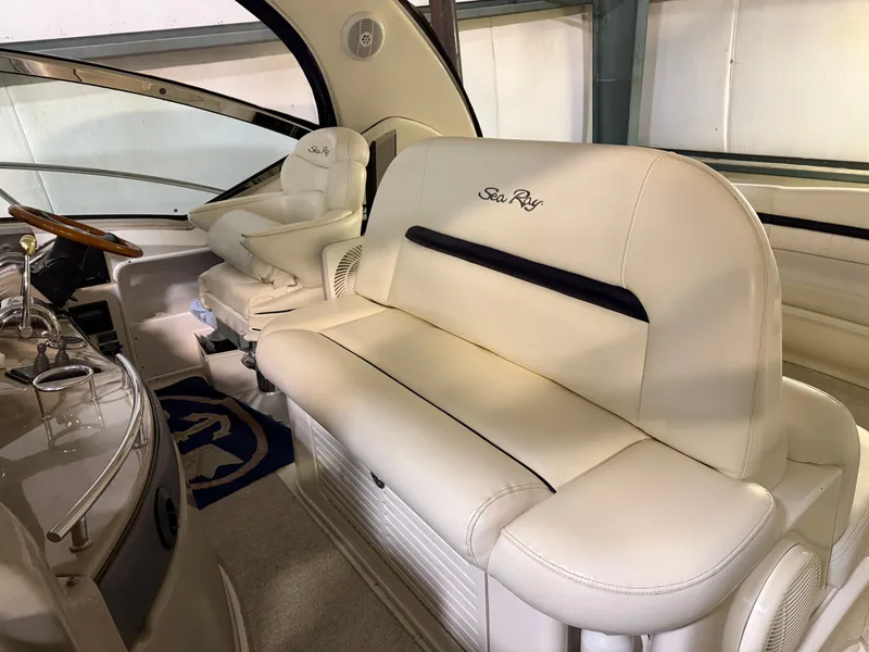 Slide: The Image of Sea Ray 44 Sundancer 2006 - 19