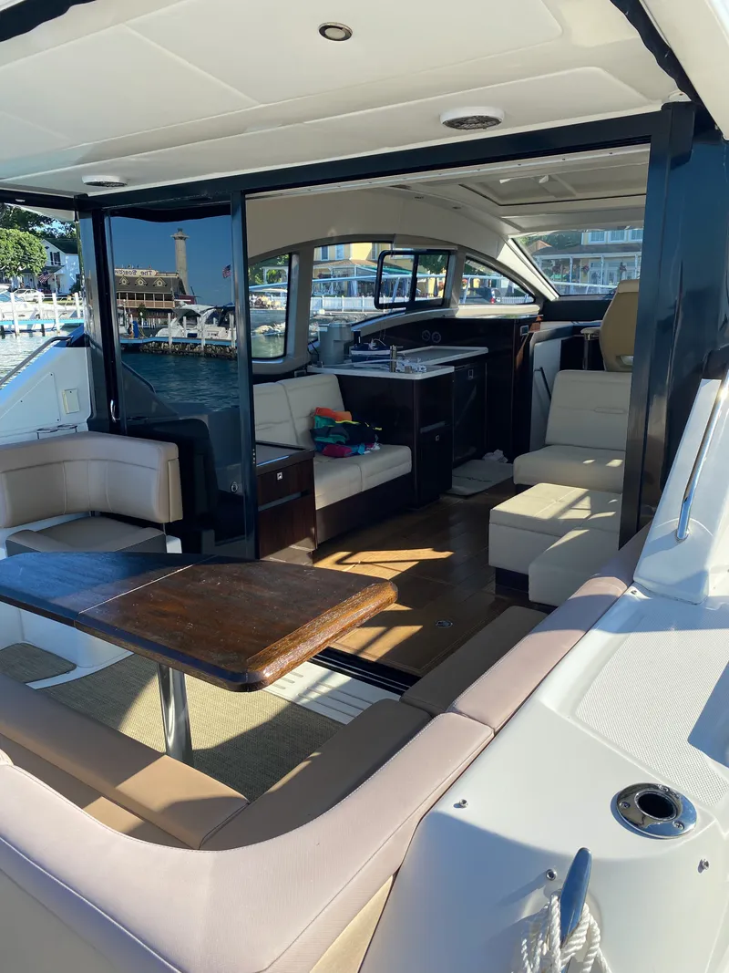 Slide: The Image of Sea Ray Sundancer 400 2017 - 2