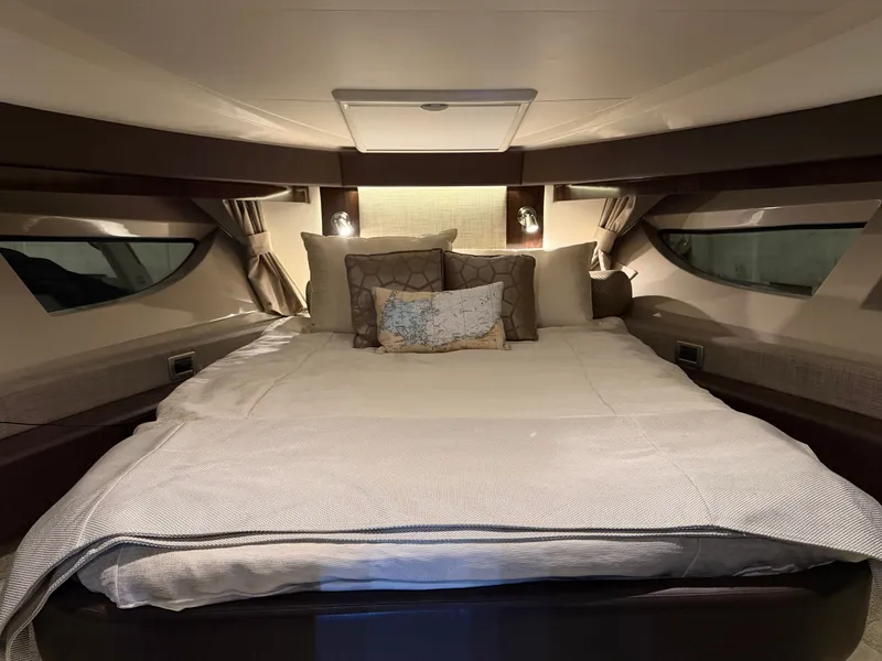 Slide: The Image of Sea Ray Sundancer 400 2017 - 27