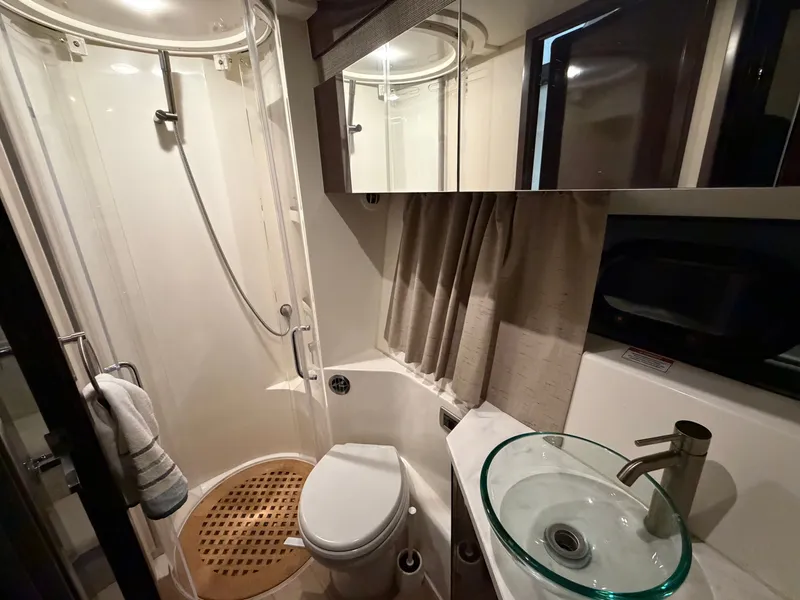 Slide: The Image of Sea Ray Sundancer 400 2017 - 31