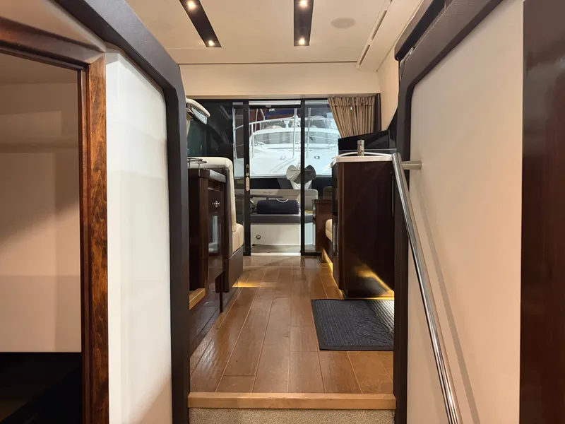 Slide: The Image of Sea Ray Sundancer 400 2017 - 33